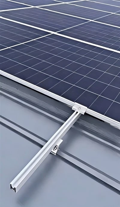 Svorka na solárny panel
